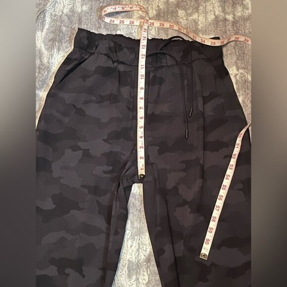 2021 Lululemon Stretch High-Rise Jogger *Shorter Length Size 8 - Picture 5 of 11